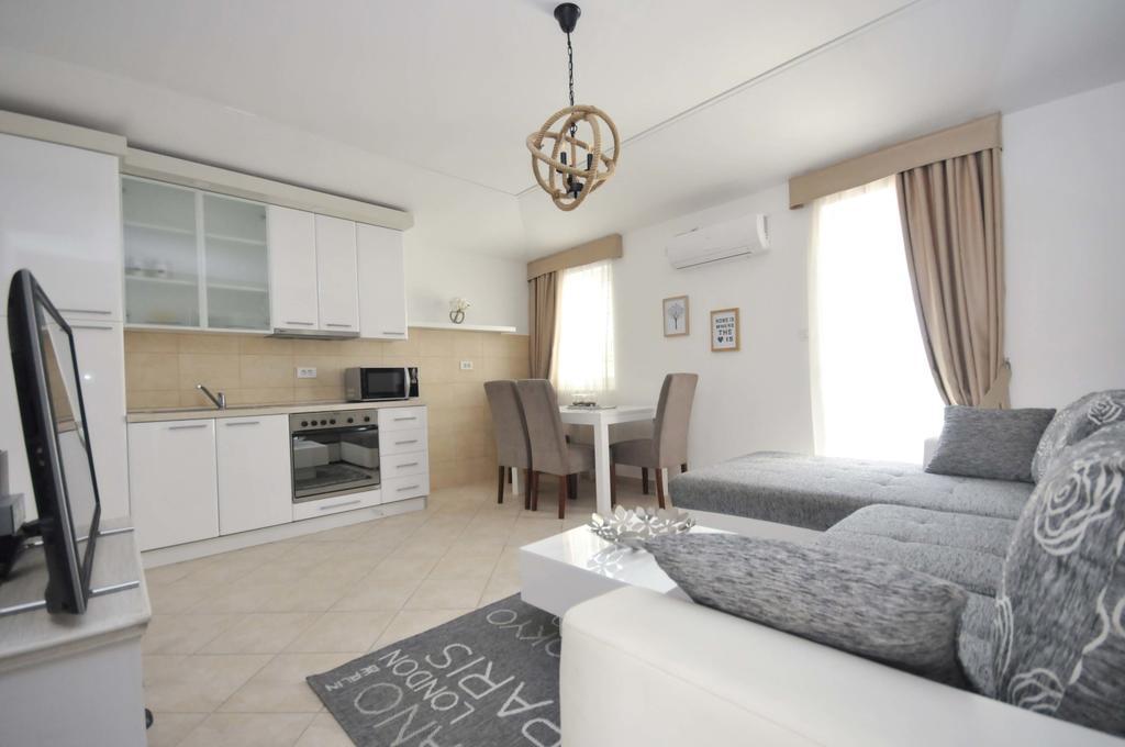 Seaside Apartments Petrovac Dış mekan fotoğraf